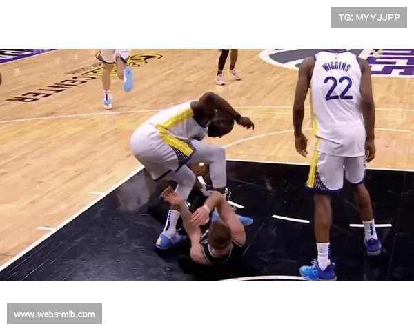 贝尔加鲁伊地面防守显著提升 肘击成为决定胜负的关键因素