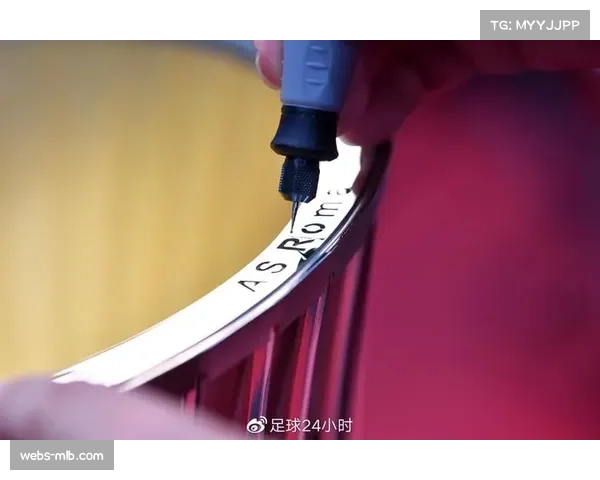 战术复盘：罗马绝平球解析，从边路小组渗透到倒三角回传的完整过程